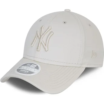 Grå justerbar buet kasket med gråt logo til kvinder 9FORTY Tonal fra New York Yankees MLB fra New Era