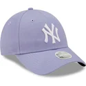 justerbar-violet-buet-kasket-til-kvinder-9forty-league-essential-fra-new-york-yankees-mlb-fra-new-era