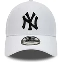 shapka-izvita-byala-reguliruem-9forty-diamond-era-essential-na-new-york-yankees-mlb-ot-new-era