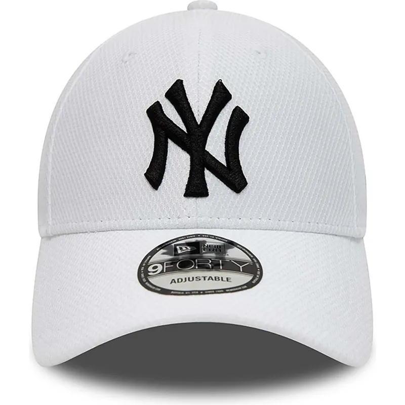 shapka-izvita-byala-reguliruem-9forty-diamond-era-essential-na-new-york-yankees-mlb-ot-new-era