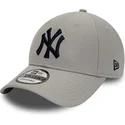shapka-izvita-siv-reguliruem-9forty-diamond-era-essential-na-new-york-yankees-mlb-ot-new-era