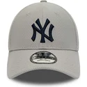 shapka-izvita-siv-reguliruem-9forty-diamond-era-essential-na-new-york-yankees-mlb-ot-new-era