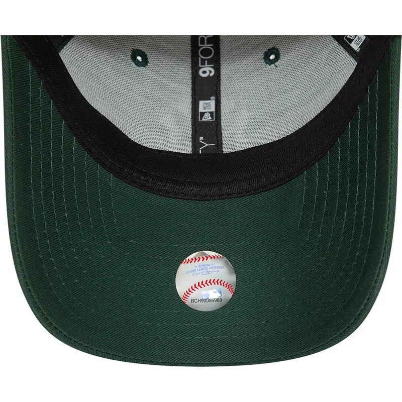 new-era-izvita-kozirka-9forty-league-essential-new-york-yankees-mlb-tmnozelena-reguliruema-shapka