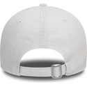 hvid-justerbar-buet-kasket-med-hvidt-logo-9forty-league-essential-fra-los-angeles-dodgers-mlb-fra-new-era