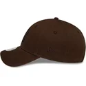 new-era-izvita-kozirka-damska-tmnokafyava-logo-9forty-league-essential-new-york-yankees-mlb-tmnokafyava-reguliruema-shapka