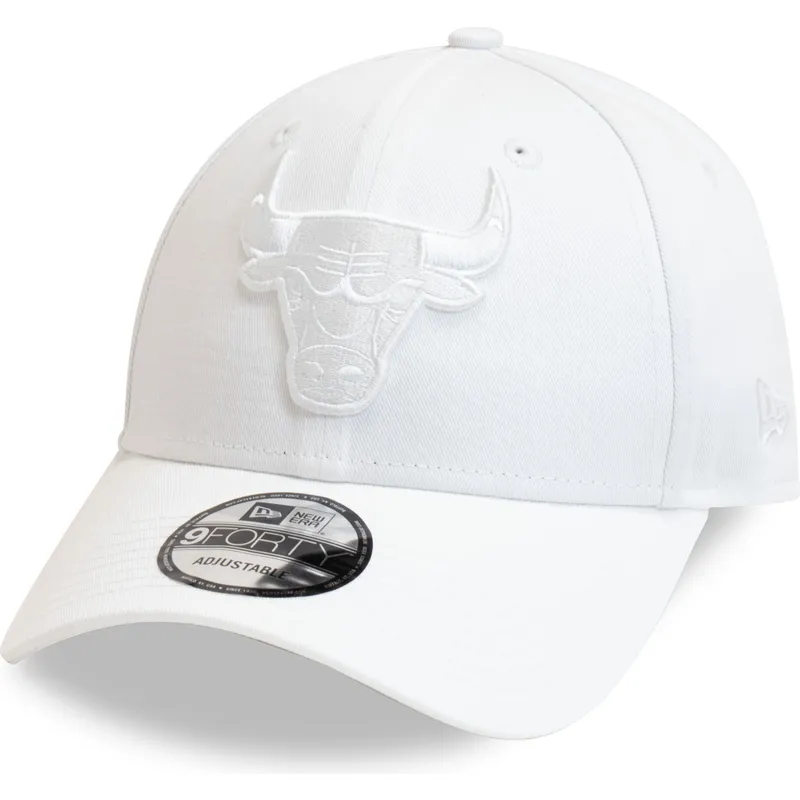 shapka-izvita-byala-reguliruem-9forty-essential-na-chicago-bulls-nba-ot-new-era shapka-izvita-byala-reguliruem-9forty-essential-na-chicago-bulls-nba-ot-new-era