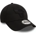 shapka-izvita-cherna-reguliruem-9forty-essential-na-chicago-bulls-nba-ot-new-era