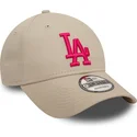 shapka-izvita-bezhov-reguliruem-rosa-9forty-league-essential-na-los-angeles-dodgers-mlb-ot-new-era