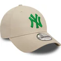 shapka-izvita-bezhov-reguliruem-9forty-league-essential-na-new-york-yankees-mlb-ot-new-era