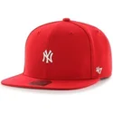 shapka-ploska-chervena-snapbek-na-new-york-yankees-mlb-ot-47-brand