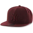 shapka-ploska-chervena-snapbek-na-new-york-yankees-mlb-ot-47-brand