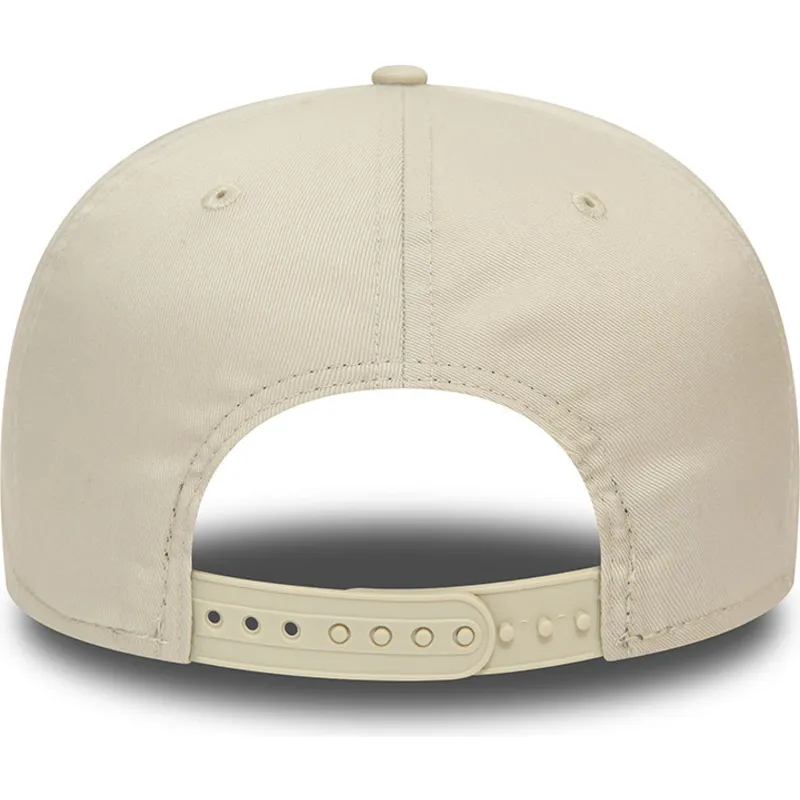 shapka-ploska-bezhov-snapbek-9fifty-league-essential-na-new-york-yankees-mlb-ot-new-era