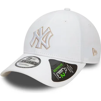 Justerbar hvid buet kasket 9FORTY REPREVE Outline af New York Yankees MLB fra New Era