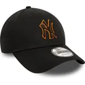 shapka-izvita-cherna-reguliruem-9forty-team-outline-na-new-york-yankees-mlb-ot-new-era