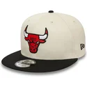 beige-und-schwarze-flache-snapback-kappe-9fifty-logo-der-chicago-bulls-nba-von-new-era