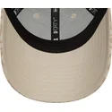 beige-gebogene-verstellbare-damenkappe-9forty-monogram-der-new-york-yankees-mlb-von-new-era