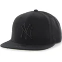 shapka-ploska-cherna-snapbek-na-new-york-yankees-mlb-ot-47-brand