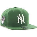 shapka-ploska-zelena-snapbek-na-new-york-yankees-mlb-ot-47-brand