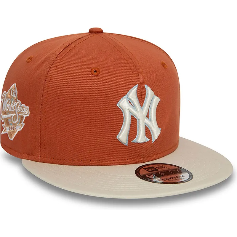 brun-og-beige-snapback-fladskygget-kasket-9fifty-new-york-yankees-mlb-patch-fra-new-era