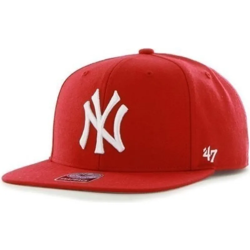 shapka-ploska-chervena-snapbek-na-new-york-yankees-mlb-ot-47-brand