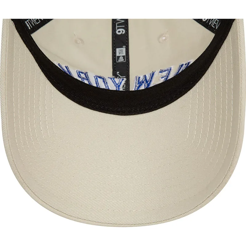 shapka-izvita-bezhov-reguliruem-9twenty-wordmark-na-new-york-yankees-mlb-ot-new-era