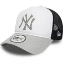 shapka-izvita-traker-siv-snapbek-a-frame-na-new-york-yankees-mlb-ot-new-era
