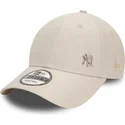 beige-verstellbare-9forty-flawless-kappe-mit-gebogenem-schirm-von-den-new-york-yankees-mlb-von-new-era