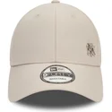 beige-verstellbare-9forty-flawless-kappe-mit-gebogenem-schirm-von-den-new-york-yankees-mlb-von-new-era