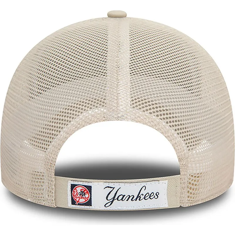 shapka-izvita-traker-bezhov-snapbek-9forty-home-field-na-new-york-yankees-mlb-ot-new-era