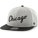 shapka-ploska-siv-snapbek-letras-na-chicago-white-sox-mlb-ot-47-brand