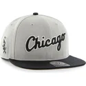 shapka-ploska-siv-snapbek-letras-na-chicago-white-sox-mlb-ot-47-brand