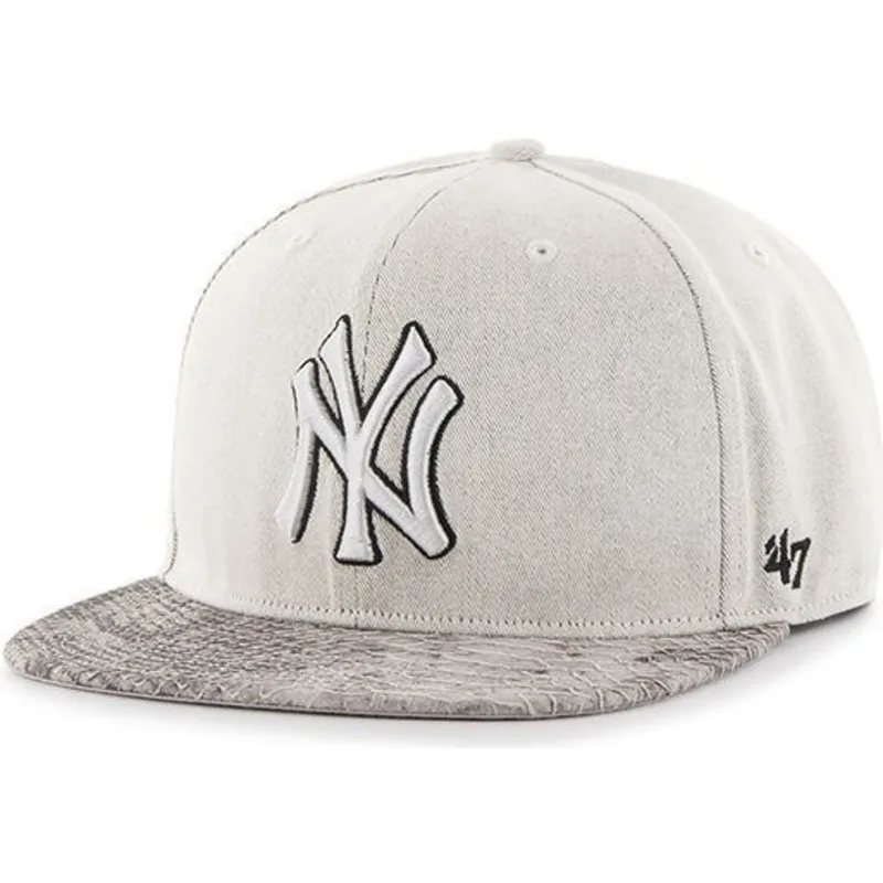 shapka-ploska-siv-snapbek-na-new-york-yankees-mlb-ot-47-brand shapka-ploska-siv-snapbek-na-new-york-yankees-mlb-ot-47-brand