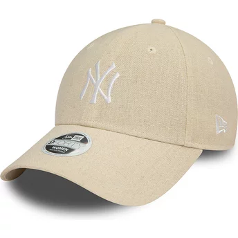 Gorra curva beige ajustable para mujer 9FORTY Linen de New York Yankees MLB de New Era