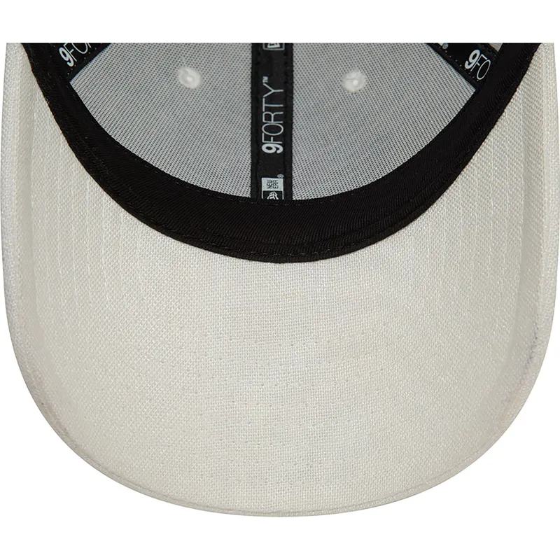 shapka-izvita-byala-reguliruem-9forty-linen-na-new-york-yankees-mlb-ot-new-era