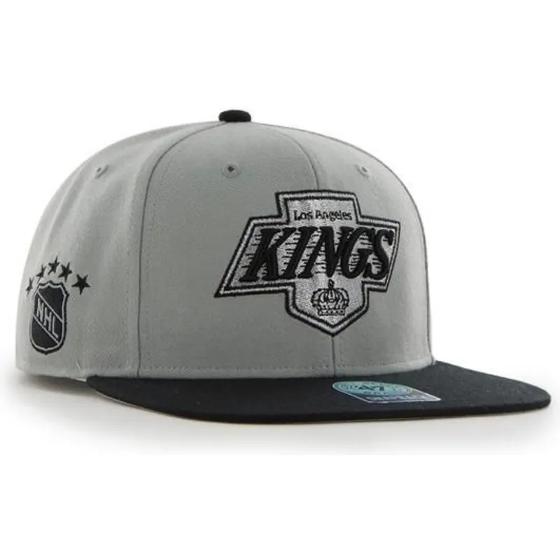 shapka-ploska-siv-snapbek-na-los-angeles-kings-nhl-ot-47-brand