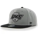 shapka-ploska-siv-snapbek-na-los-angeles-kings-nhl-ot-47-brand