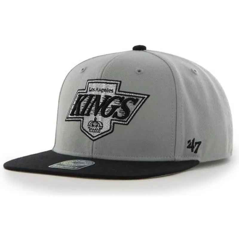 shapka-ploska-siv-snapbek-na-los-angeles-kings-nhl-ot-47-brand