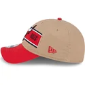 new-era-izvita-periferiya-9twenty-draft-2024-chicago-bulls-nba-kafyava-i-chervena-reguliruema-shapka