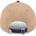 braune-und-violette-verstellbare-curved-cap-9twenty-draft-2024-der-los-angeles-lakers-nba-von-new-era