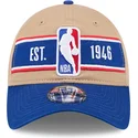 brun-og-bla-justerbar-kurvet-kasket-9twenty-draft-2024-fra-nba-fra-new-era