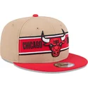 new-era-ploska-kozirka-9fifty-draft-2024-chicago-bulls-nba-kafyava-i-chervena-shapka-s-tik-tak