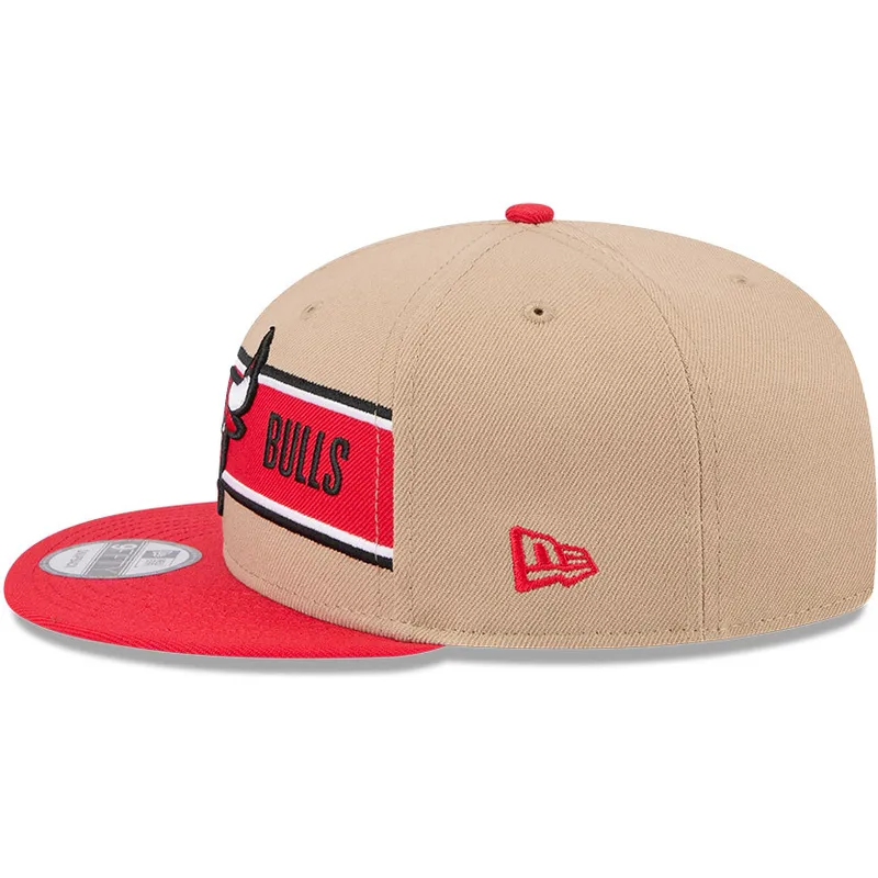 braune-und-rote-flache-snapback-kappe-9fifty-draft-2024-von-chicago-bulls-nba-von-new-era