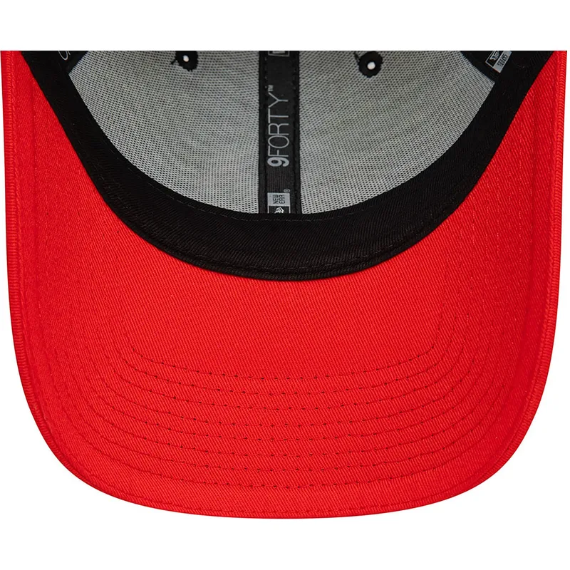 shapka-izvita-cherna-snapbek-9forty-side-patch-na-haas-f1-team-formula-1-ot-new-era shapka-izvita-cherna-snapbek-9forty-side-patch-na-haas-f1-team-formula-1-ot-new-era