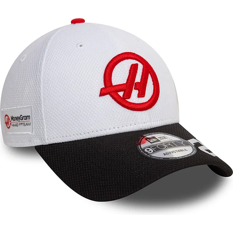 hvid-og-sort-buet-kasket-snapback-kevin-magnussen-9forty-fra-haas-f1-team-formula-1-fra-new-era