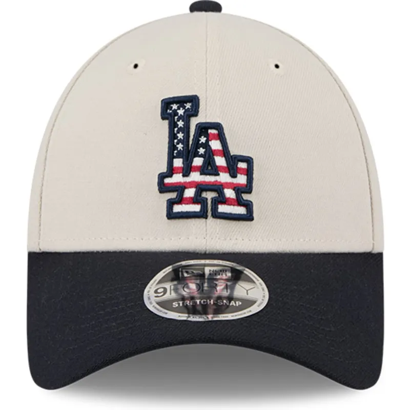 shapka-izvita-bezhov-snapbek-9forty-stretch-snap-4th-of-july-na-los-angeles-dodgers-mlb-ot-new-era