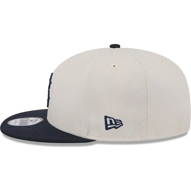 shapka-ploska-bezhov-snapbek-9fifty-4th-of-july-na-boston-red-sox-mlb-ot-new-era