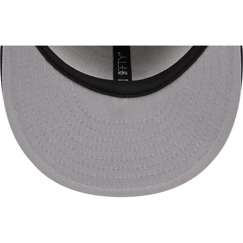 shapka-ploska-bezhov-snapbek-9fifty-4th-of-july-na-new-york-yankees-mlb-ot-new-era