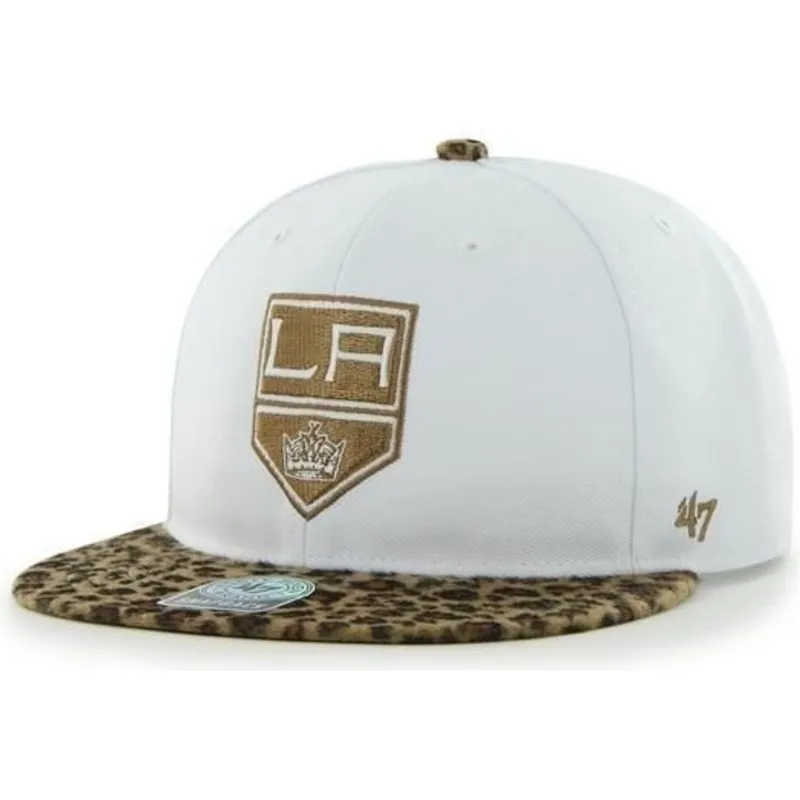 shapka-ploska-byala-snapbek-na-los-angeles-kings-nhl-ot-47-brand