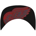 shapka-ploska-cherna-snapbek-de-letras-na-detroit-red-wings-nhl-ot-47-brand