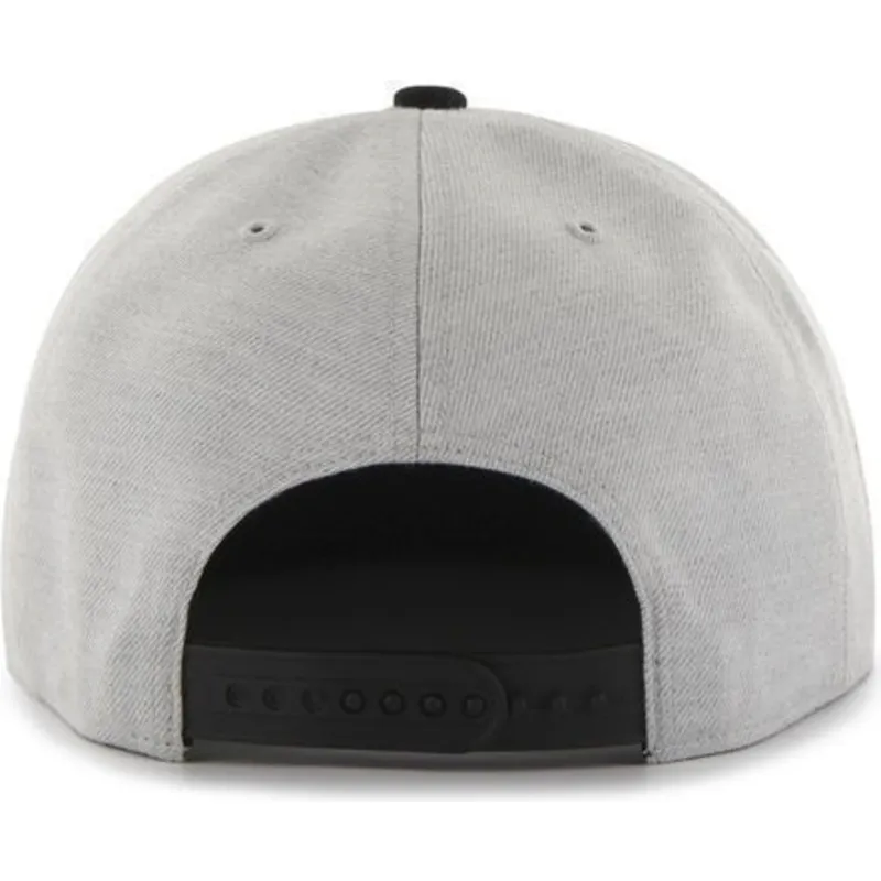 shapka-ploska-siv-snapbek-na-los-angeles-kings-nhl-ot-47-brand